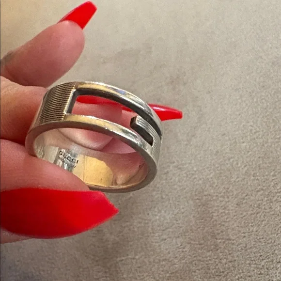 Gucci Size 8 .925 Ring ❤️ - Picture 5 of 5